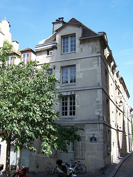 File:51, rue de la Montagne-Sainte-Geneviève.jpg