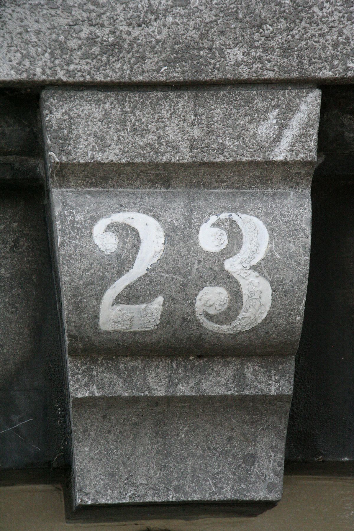 23 detail