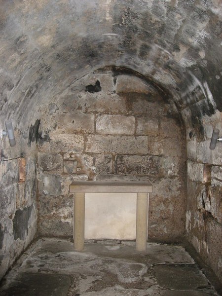 File:7th-century Hexham crypt.jpg