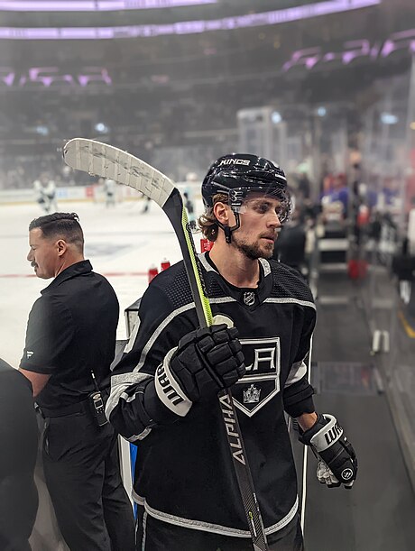 Adrian Kempe Warmup.jpg