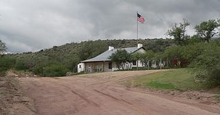 <span class="mw-page-title-main">American Flag, Arizona</span> Ghost town in Arizona, United States