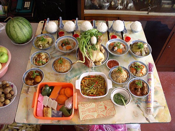 Food offerings for the Ghost Festival