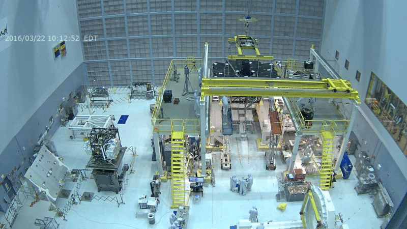 File:Animated Gif JWST being lifted by crane (25966191216).gif