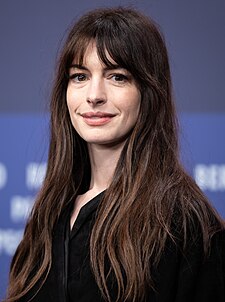 Anne Hathawayová na Berlínském filmovém festivalu 2023
