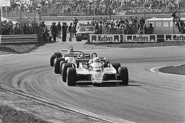 Arnoux leads the battle for fourth position, at about half distance