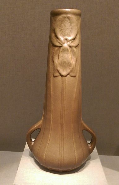 File:Artus Van Briggle vase.jpg