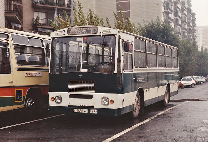 File:Autos Castellbisbal 02.jpg