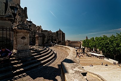 File:Avignon - Montée des Canons near Avignon Cathedral's Calvary - Panorama Overview on Place du Palais 07.jpg