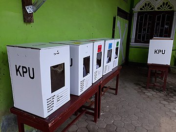 5 buah kotak suara yang dipakai dalam Pemilu 2019