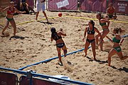 Deutsch: Beachhandball bei den Olympischen Jugendspielen 2018; Tag 4, 10. Oktober 2018; Mädchen, Vorrunde, Gruppe A - Ungarn-Chinese Taipei (Taiwan) 2:0 English: Beach handball at the 2018 Summer Youth Olympics at 10 October 2018 – Girls Preliminary Round Group A‎ – Hungary-Chinese Taipei 2:0