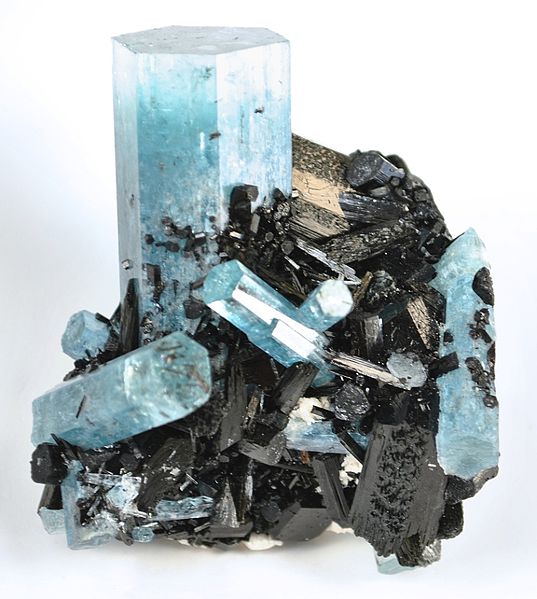 File:Beryl-Schorl-288073.jpg