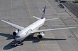 Boeing 777-222, United Airlines AN1991266.jpg