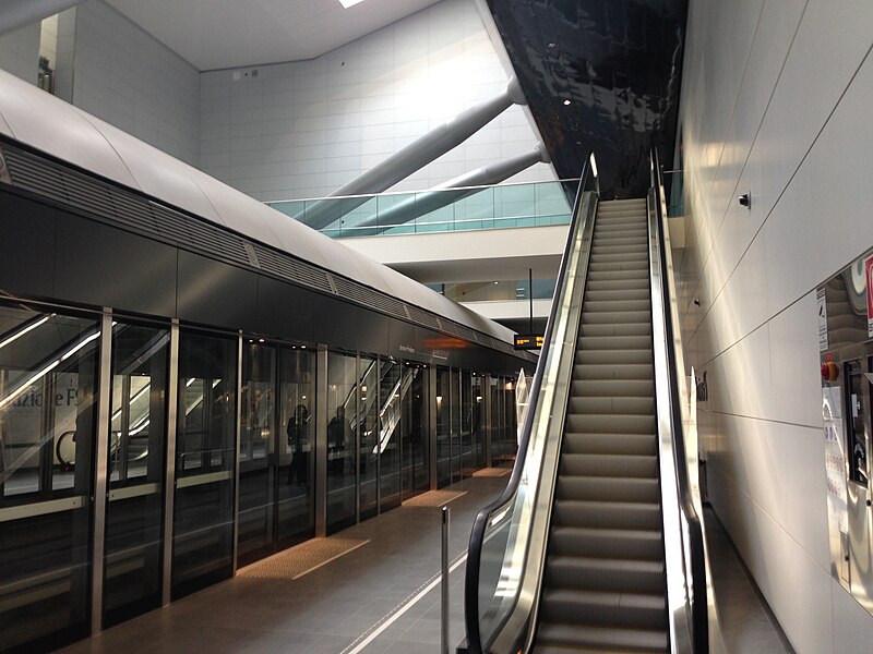 File:Brescia metro Stazione FS stairs 2013.jpg