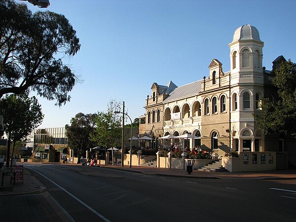 The Broken Hill Hotel on Albany Highway in central Victoria Park