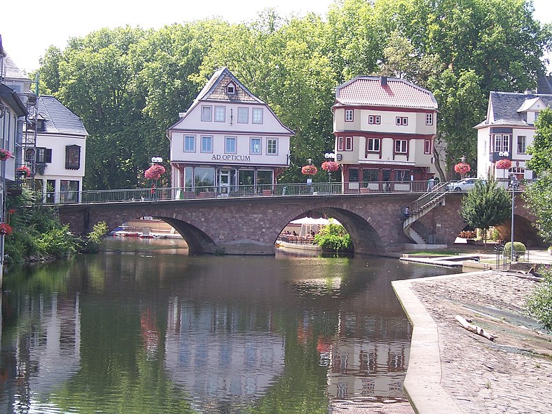 File:Brueckenhaeuser Kreuznach 2.jpg