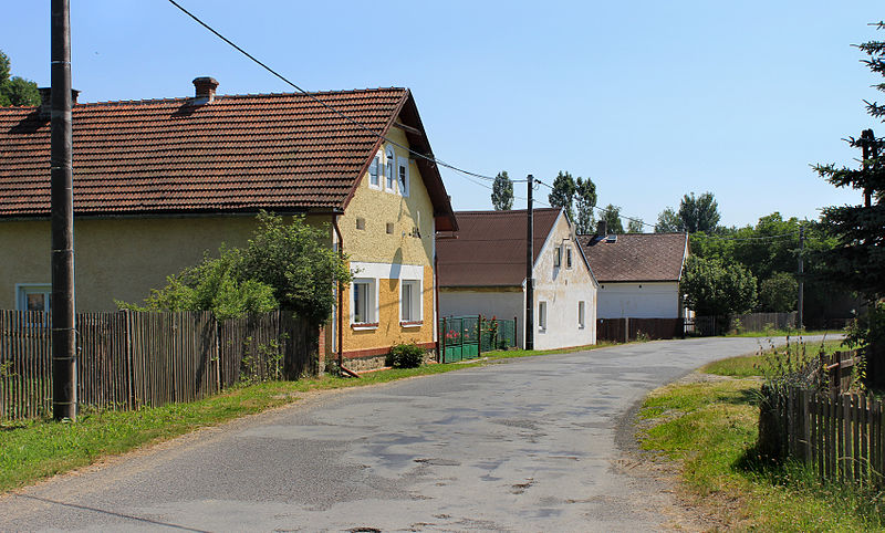 File:Bukovec, north part.jpg