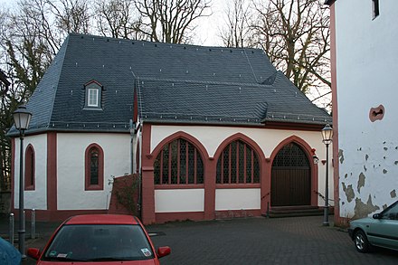 In the nave there is still part of an old great hall (Rittersaal). Burg Lindheim01.jpg