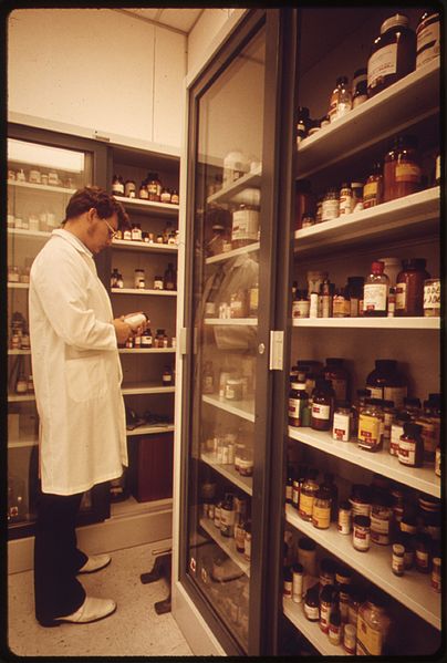 File:CABINETS FOR STORAGE OF PESTICIDE "STANDARDS" AT THE ENVIRONMENTAL PROTECTION AGENCY MISSISSIPPI TEST FACILITY... - NARA - 555253.jpg
