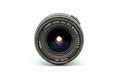 Canon EF-S 18-55mm F3.5-5.6 II 05.jpg