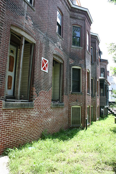 File:Castle Row Worcester MA.jpg