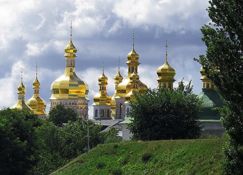 File:Church of the Saviour at Berestove (domes).jpg