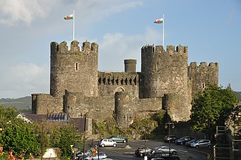 Conwy Castle (1283)