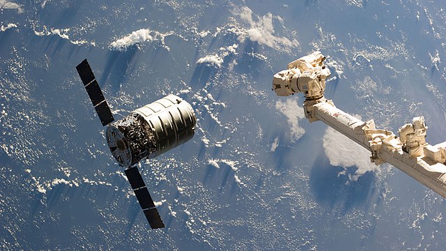 Cygnus approaching ISS