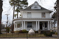 Davis House, Clarksville, AR.JPG