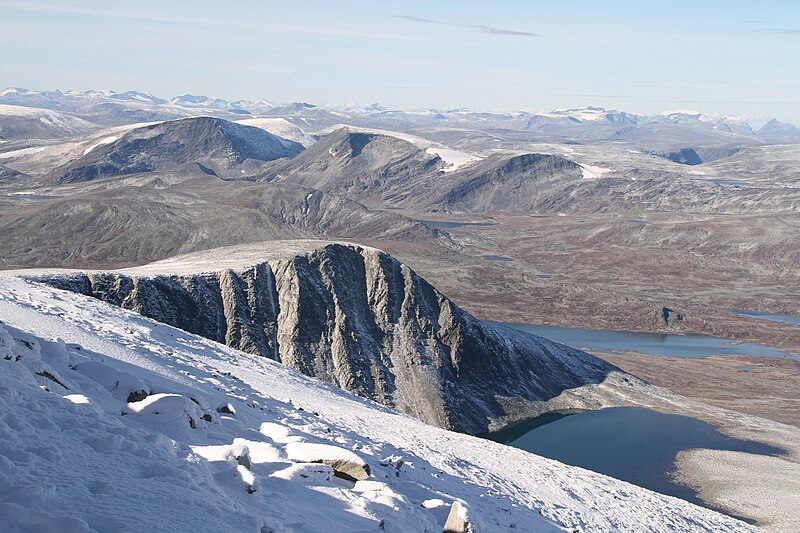 File:Dovre Larseggen 1945m Larstjörnin Oppdal Skulan mts IMG 9033.JPG