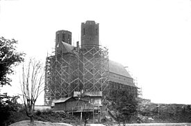 Kyrkan under uppförande 1919.