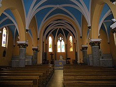 interior de la Iglesia de la Natividad de Notre-Dame.