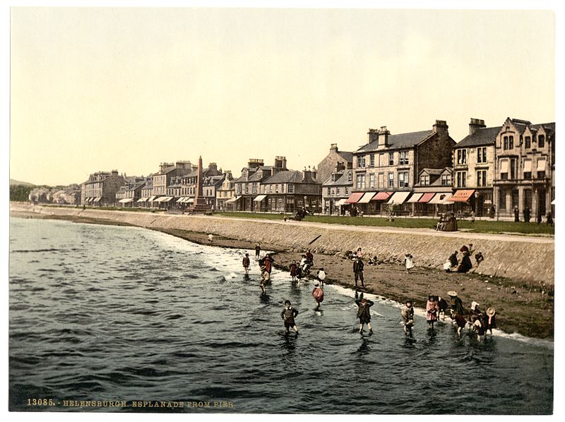 File:Esplanade from pier, Helensburgh, Scotland-LCCN2001706014.jpg