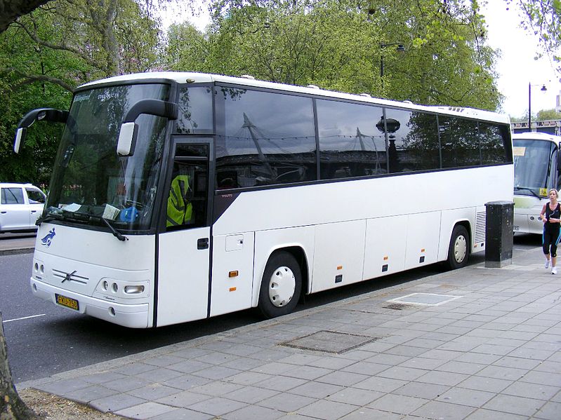 File:FKU-750, Volvo B12-600 - Drögmöller Euro Comet E 330 H . TAMÁS-BUSZ, Mosonmagyaróvár, Hungary. - Flickr - sludgegulper.jpg