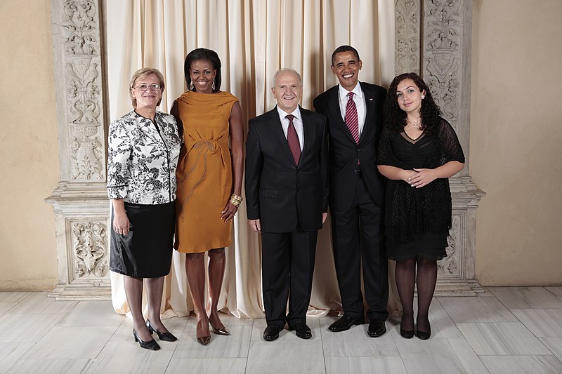 File:Fatmir Sejdiu with Obamas.jpg