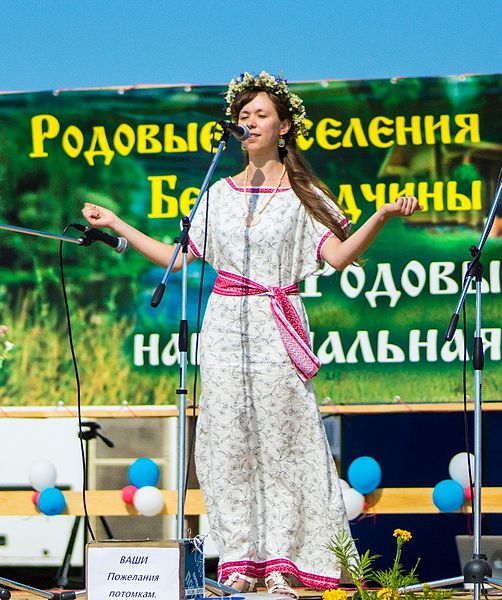 File:Festival Ringing Cedars 2014 June 22 Димон 14.jpg