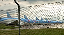 Geparkte Flugzeuge von TUIfly auf dem Flughafen Hannover-Langenhagen infolge des weitgehend eingestellten Flugverkehrs aufgrund der Corona-Krise, April 2020