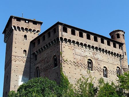 Francavilla Bisio-castello1.jpg