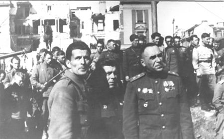 Tập tin:General Peko Dapčević and general Vladimir Ždanov in liberated Belgrade 1944.jpg