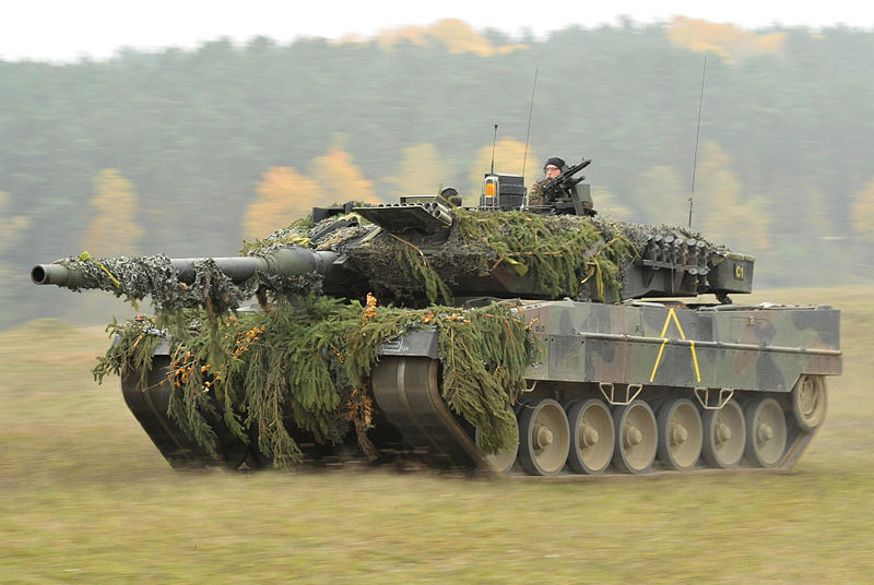 File:German Army Leopard 2A6 tank in Oct. 2012.jpg