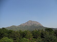 Vue du point culminant du massif depuis Bhavnath.