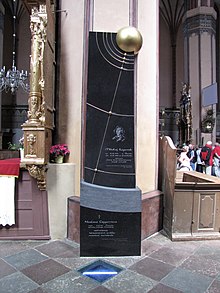 Grabmal im Frauenburger Dom an der vierten Säule rechts (2010) (Quelle: Wikimedia)