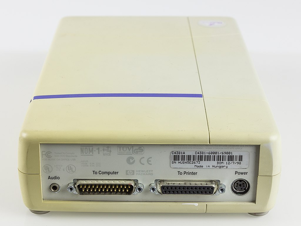 Datei:HP C28A CD-Writer Plus 28 Series-28.jpg – Wikipedia