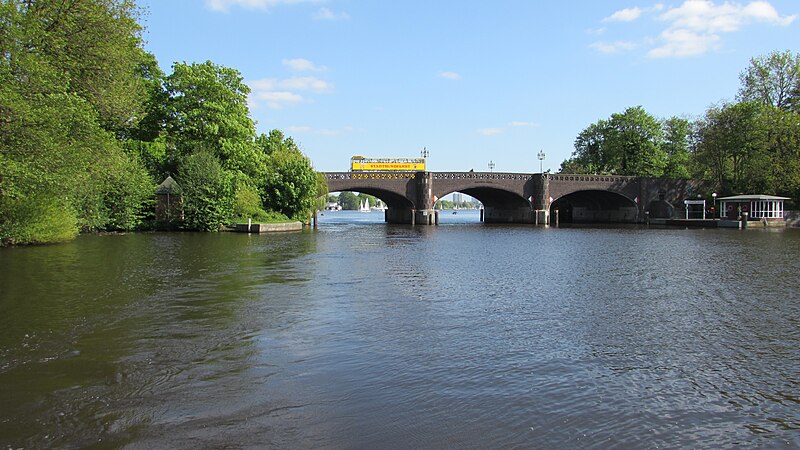 File:HamburgKrugKoppelbrücke.JPG