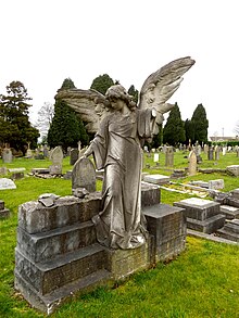 Stein Engel auf dem Friedhof