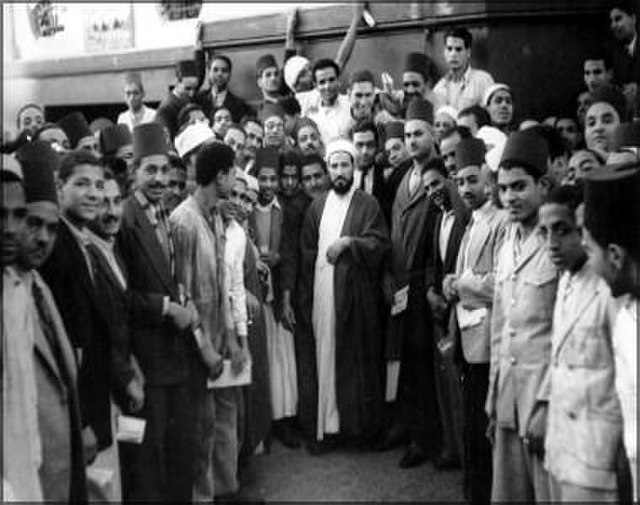 Hassan Albanna with his followers and supporters