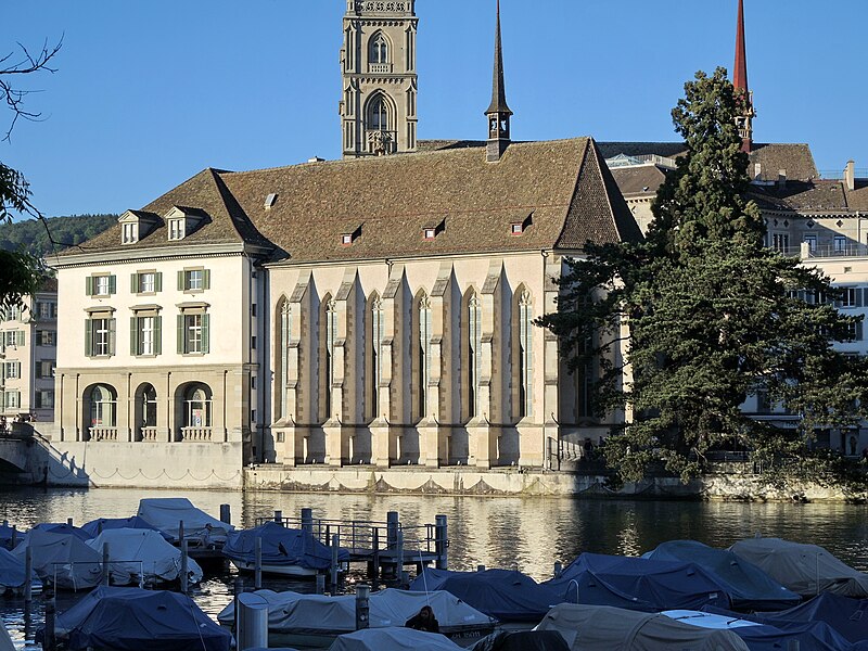 File:Helmhaus-Wasserkirche - Limmat - Stadhausquai 2014-05-24 19-32-58 (P7800).jpg