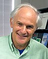 Harold Kroto niet later dan oktober 2008 overleden op 30 april 2016