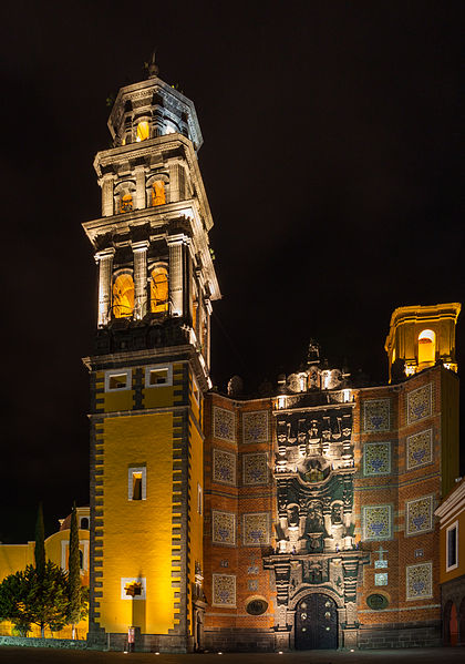 File:Iglesia de San Francisco, Puebla, México, 2013-10-11, DD 03.JPG