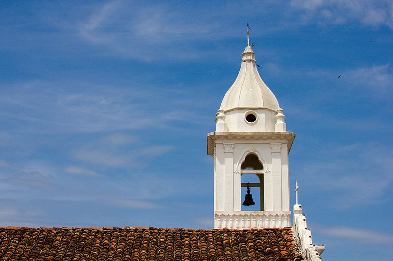 File:Iglesia de San Miguel en Monagrillo.jpg