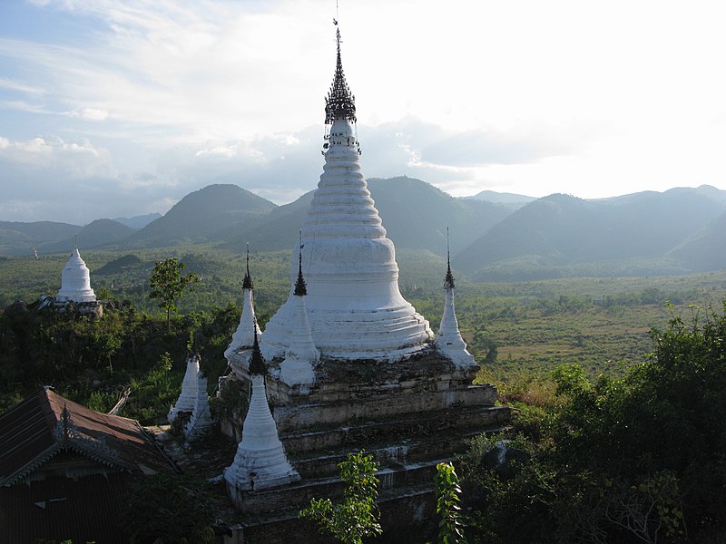 File:Indein, White Buddhist stupas, Shan State, Shan Hills, Myanmar.jpg